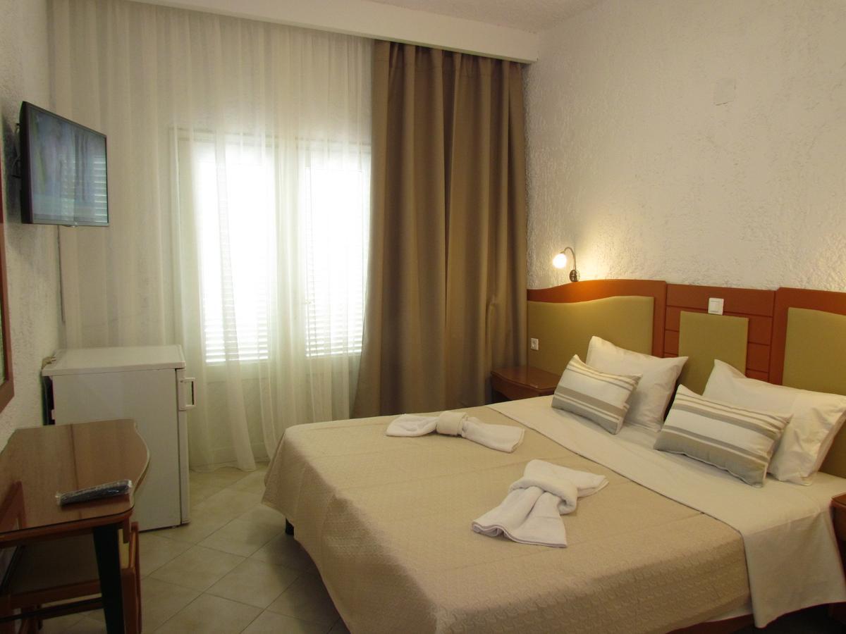 Castello Hotel Limenaria  Buitenkant foto