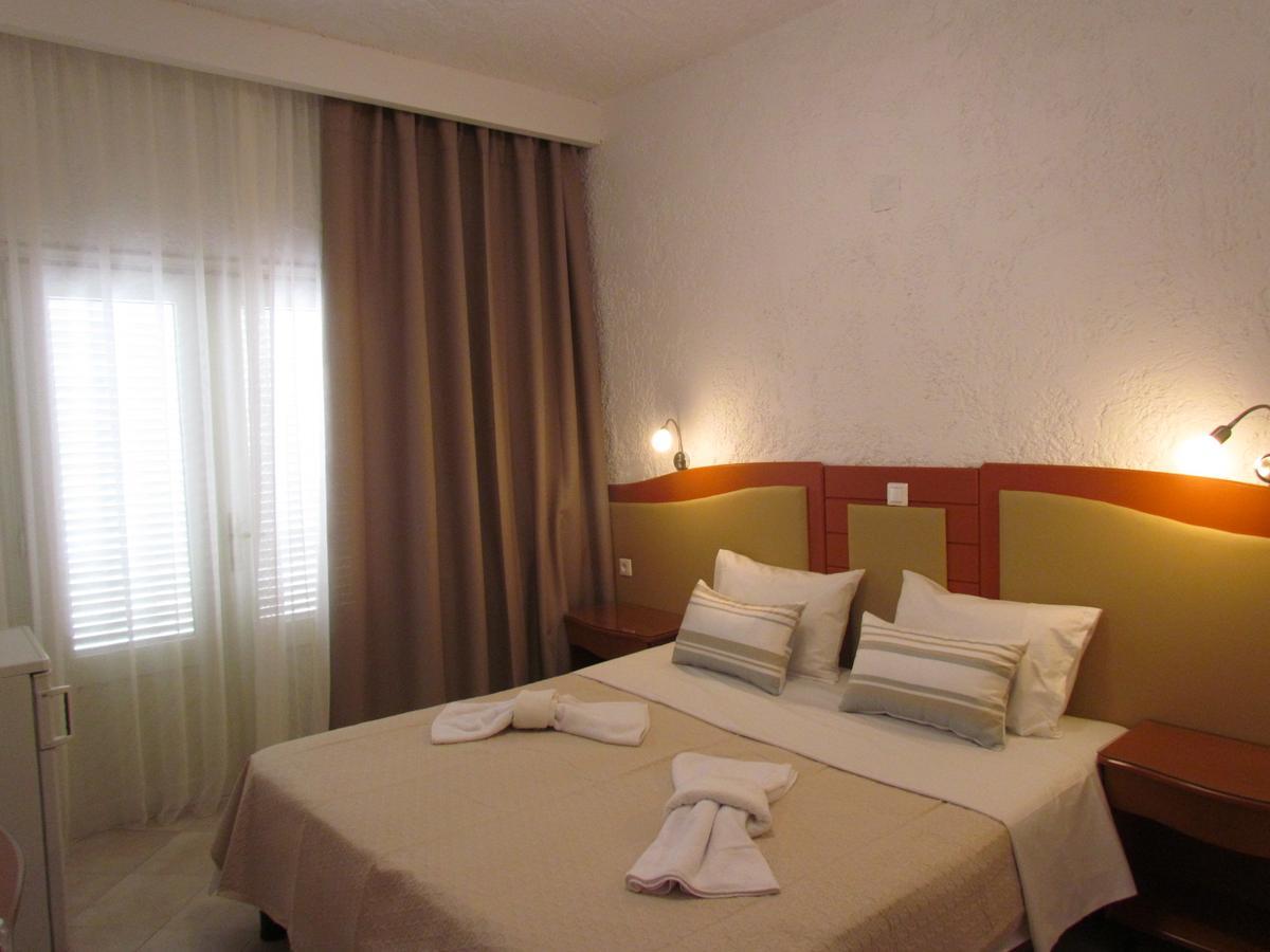 Castello Hotel Limenaria  Buitenkant foto