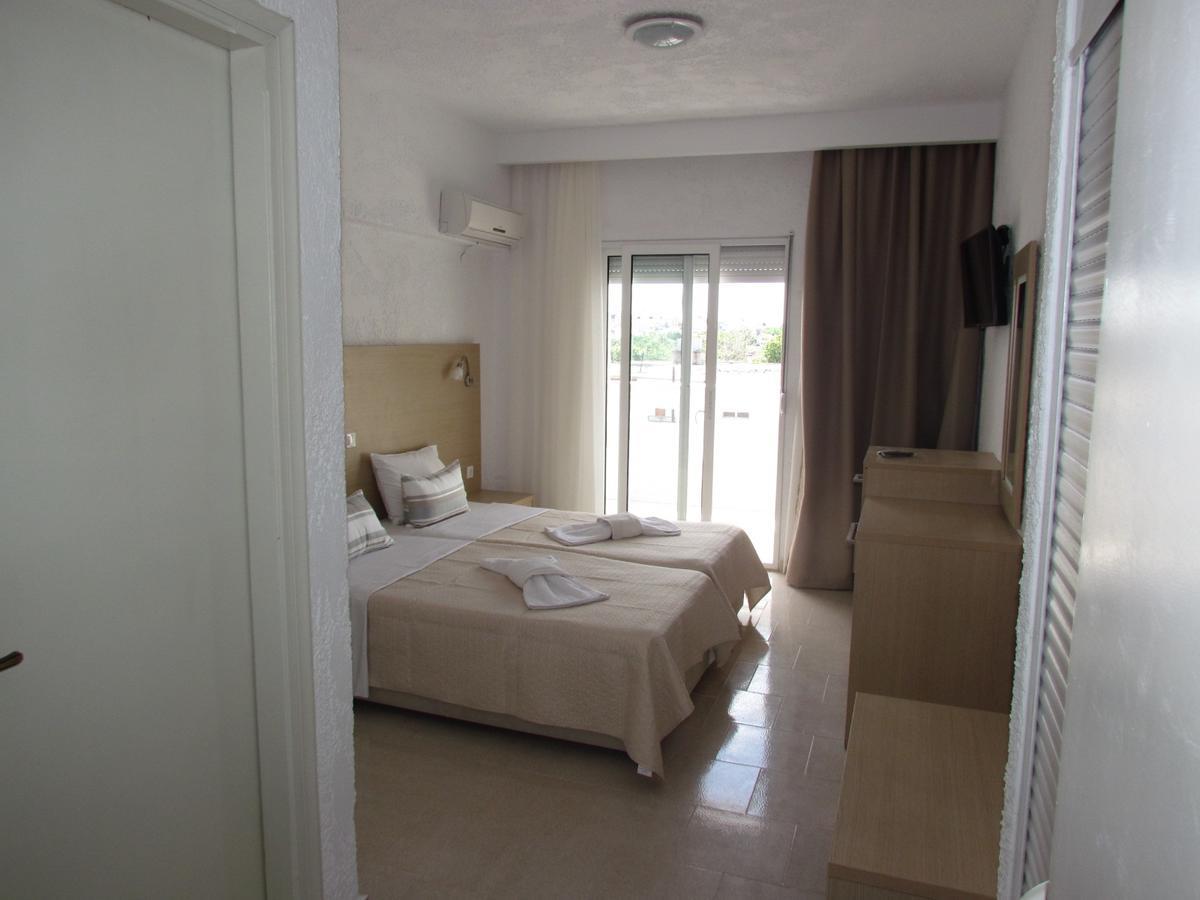Castello Hotel Limenaria  Buitenkant foto