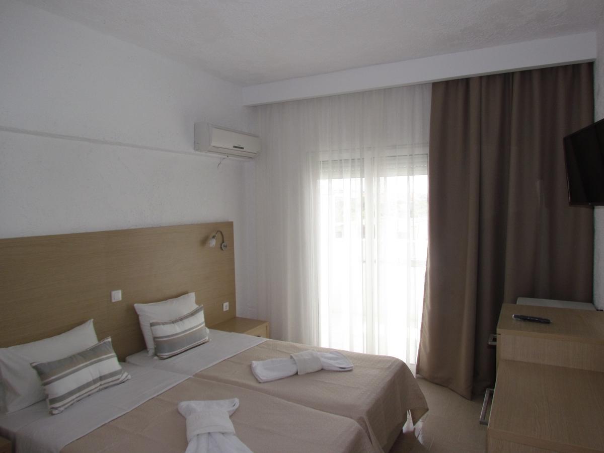 Castello Hotel Limenaria  Buitenkant foto