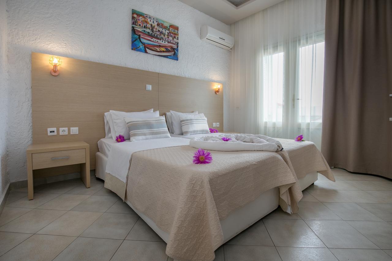 Castello Hotel Limenaria  Buitenkant foto