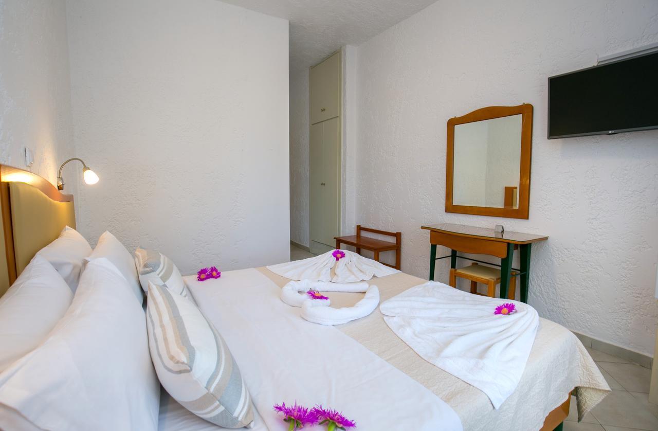 Castello Hotel Limenaria  Buitenkant foto