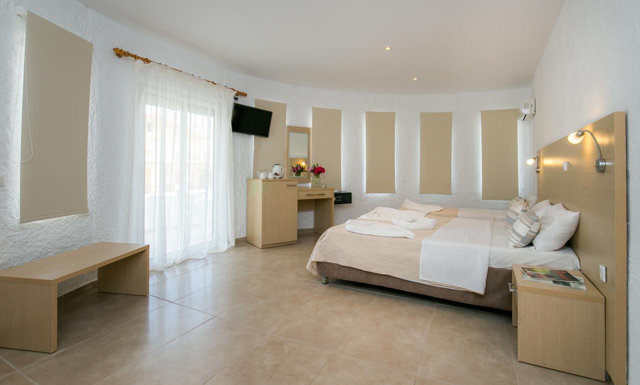 Castello Hotel Limenaria  Buitenkant foto